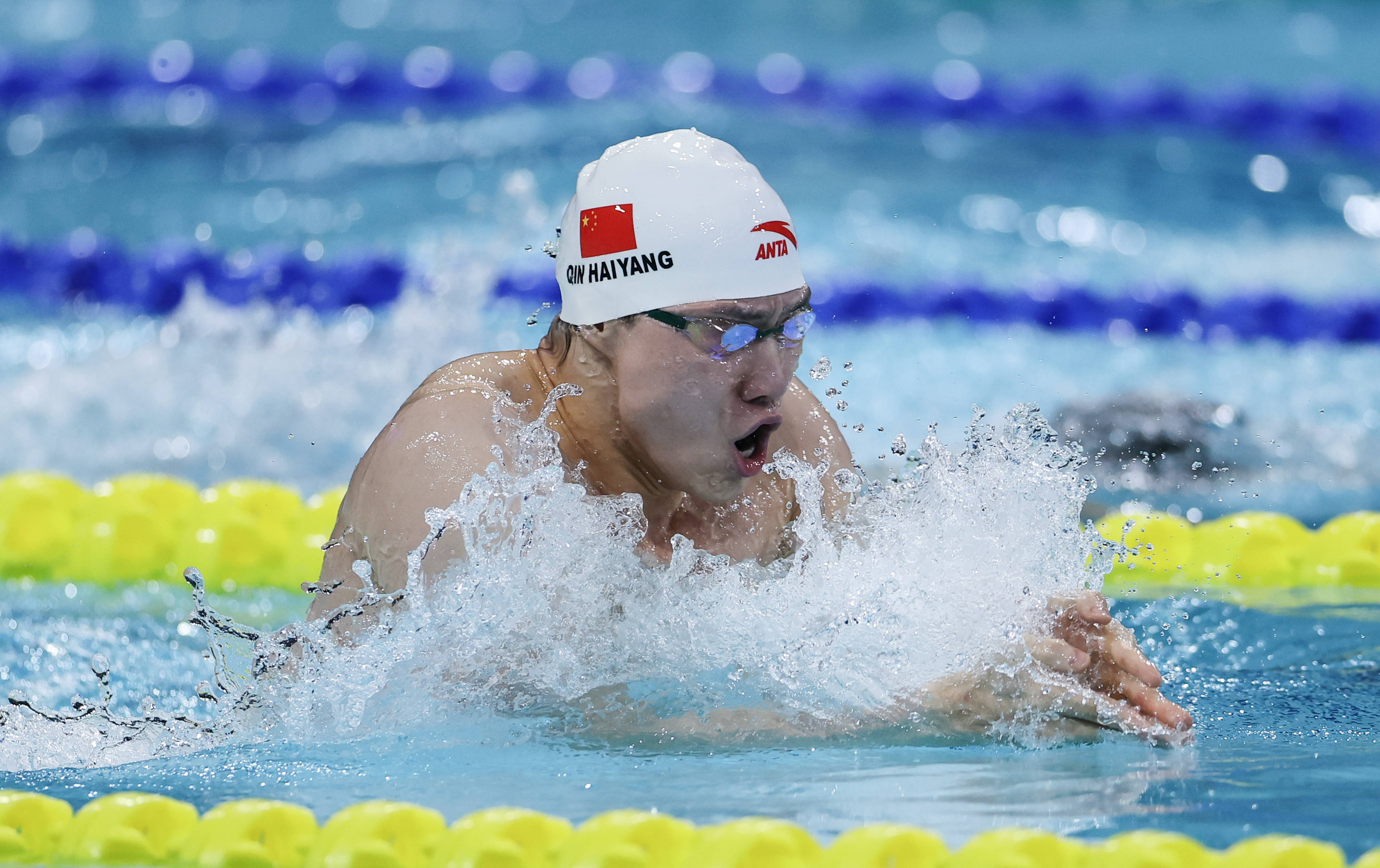 包含游泳选手发挥出色，荣膺最佳MVP的词条