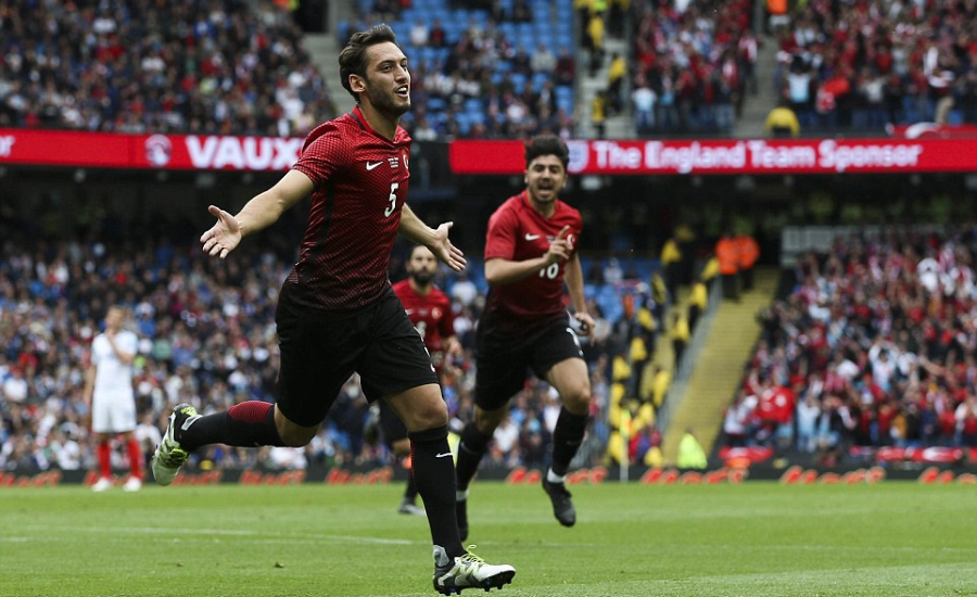 雷火电竞网站-智利横扫土耳其，凯恩高光表现