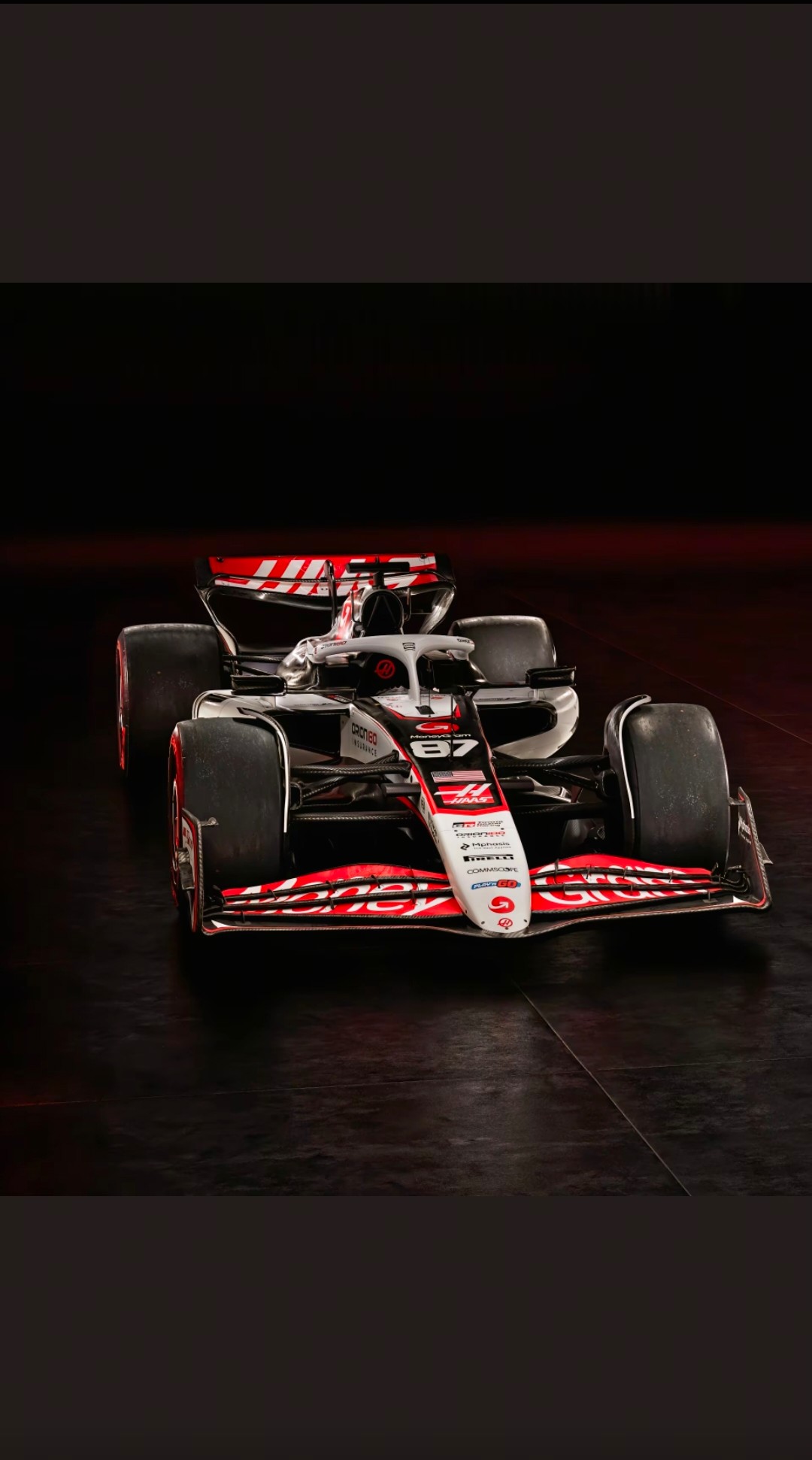 哈斯车队翻盘雷诺车队，皮亚斯特里统治全场