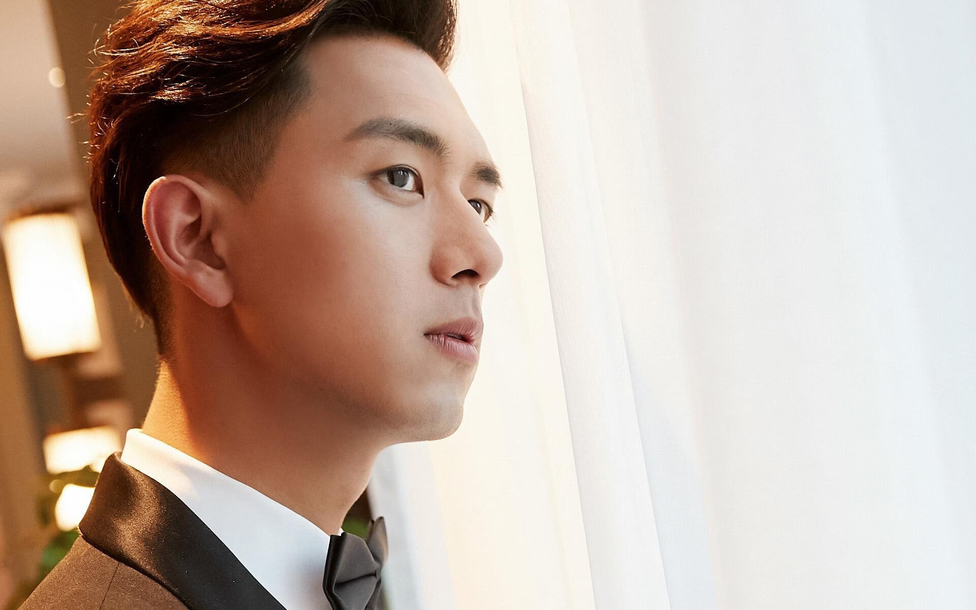 雷火电竞亚洲先驱-当卢卡魔法照亮欧冠之夜，体育世界里隔空呼应的伟大